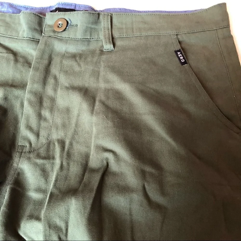 Aeropostale Men's shorts Olive green Size 38, 4 pockets